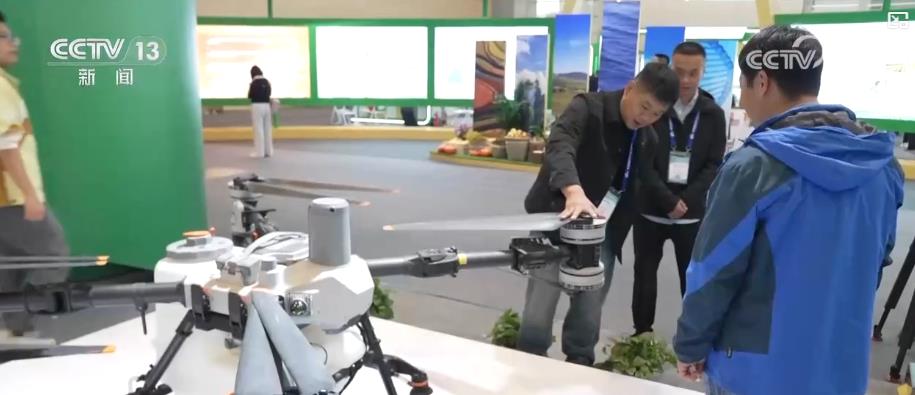 “脑机接口”实现“意念采摘” 农交会秀出智慧农业新图景(图2)