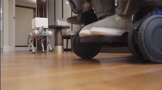 大江东｜并非“脑洞大开”！中国脑机接口成功让瘫痪患者“脑控”轮椅遛弯(图3)