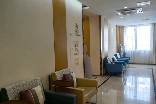 广州养老院选择指南：天鹿湖老年人护理中心地址、价格、环境全对比(图1)