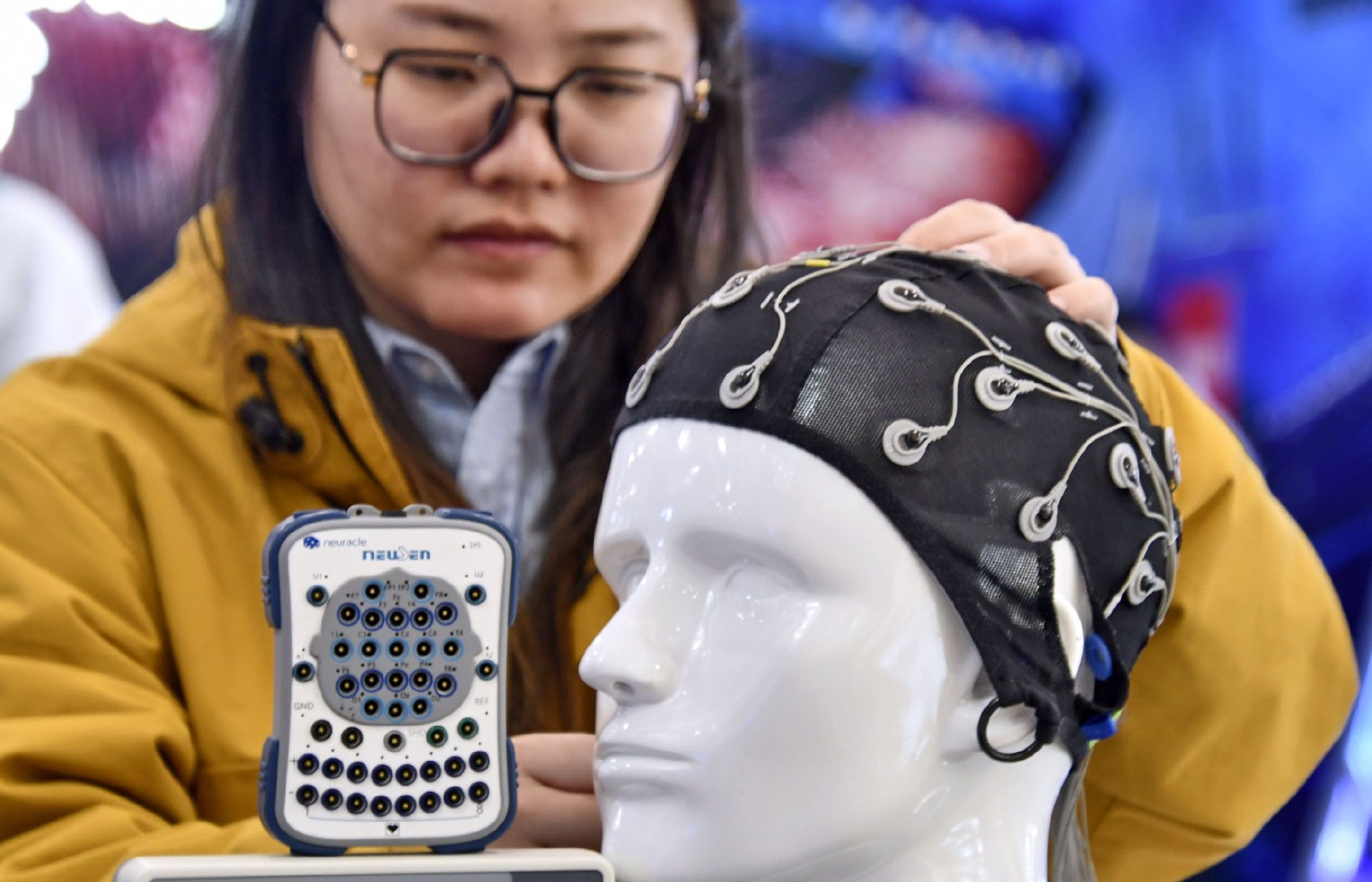 智能科技赋能中医康复长沙有了“脑机接口临床研究与转化创新中心”(图1)