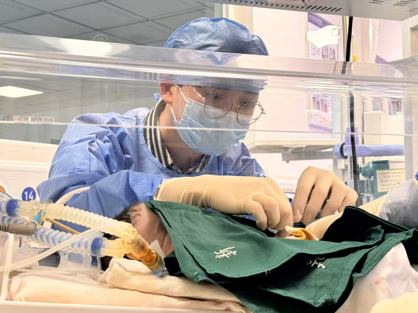 援疆人物志丨柯元翔：“减法智慧” 破解南疆新生儿诊疗难题(图2)