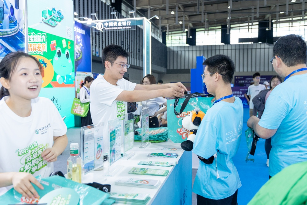 佩戴五分钟生成脑状态报告脑机接口早筛技术落地临床(图2)
